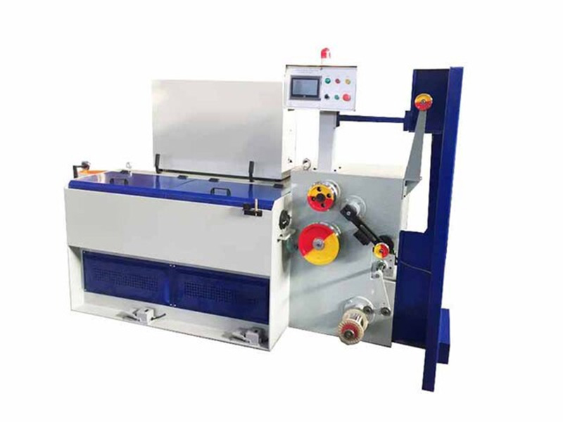Máy vẽ dây nước ướt
