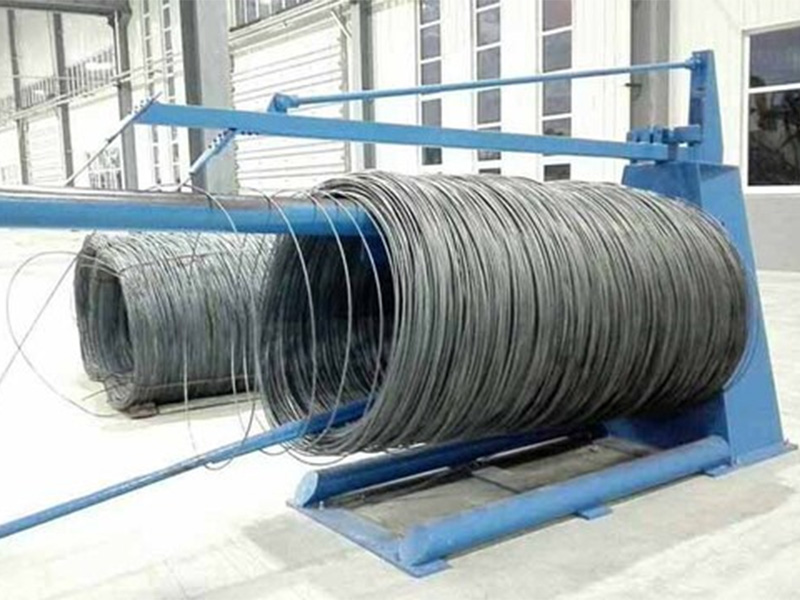 Duckbill đứng trước