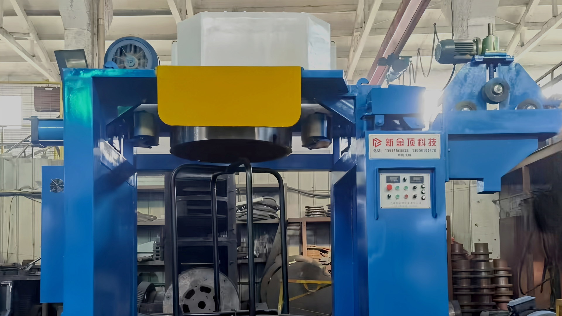 Làm thế nào để thiết kế của máy vẽ dây đảo ngược góp phần giảm thiểu sự phá vỡ dây trong quá trình vẽ?